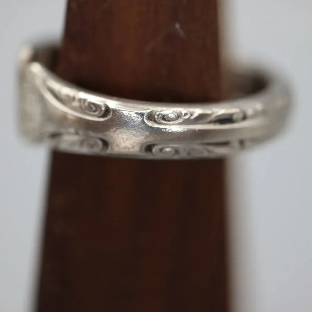 Unbranded exquisite silver